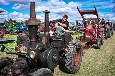 Einer der Höhepunkte des Traktor- und Oldtimertreffens in Breitenborn ist die Ausfahrt rund ums Dorf.