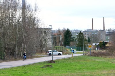 Am Stadtrand von Brand-Erbisdorf soll ein Energiespeicher entstehen, der aus vier Speichereinheiten besteht. Eine Einheit setzt sich aus einer Power Station und zwei Großbatterien zusammen.