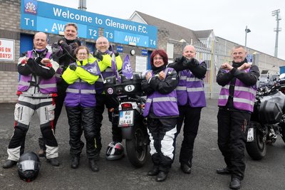Die Biker der Auer Fangemeinde waren am Freitag am Stadion des Glenavon Football Club eingetroffen. Sie hatten sich bereits am Montag auf dem Weg auf die Insel gemacht.
