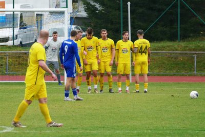 Aus diesem Freistoß resultierte in der 16. Minute die Markranstädter Führung.