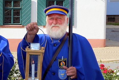 Werner Störzel ist vielen Erzgebirgern als Zwönitzer Nachtwächter bekannt.