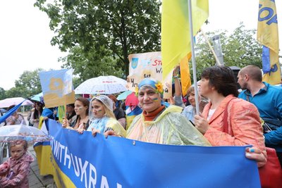 Hunderte Menschen schlossen sich der Kundgebung an.