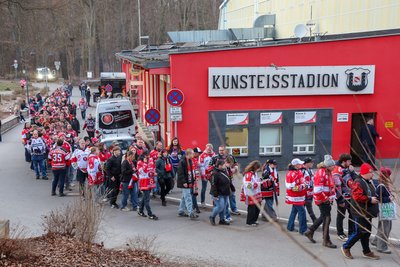 Bei den Eispiraten Crimmitschau müssen organisatorische Aufgaben rund um die Heimspiele neu aufgeteilt werden.