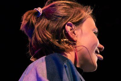 Elisa Adam kommt mit ihrer Late Night-Show „Einfach Else“ nach Chemnitz.