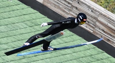 Pia Lilian Kübler landete beim letzten Mattenwettkampf der Saison, dem Fis-Cup in Villach in Österreich, auf den Plätzen 5 und 6. 