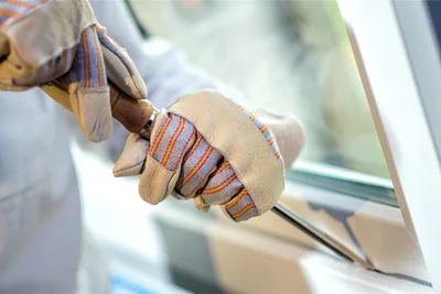 Seit dem Sommer gab es eine Serie von Einbrüchen und Diebstählen in Bad Brambach. Die Polizei hält sich aus „ermittlungstaktischen Gründen“ mit Aussagen zurück.
