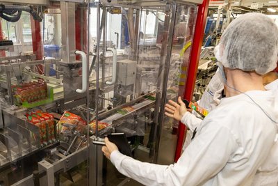 Im Auerbacher Unilever-Werk werden unter anderem Tütensuppen für Knorr produziert.