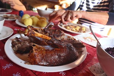 Ob vegan oder nicht, Hauptsache, die Gans ist fettig.