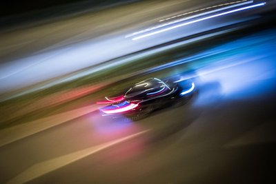 Zu einem illegalen Autorennen in Falkenstein ermittelt die Polizei (Symbolfoto).