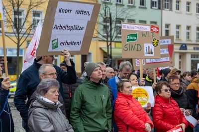Im Januar demonstrierten die Auerbacher Unilever-Beschäftigen gegen die geplanten Entlassungen.