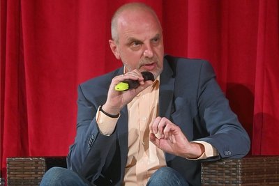 Detlef Müller bei einem Wahlforum in Chemnitz im September. Der gelernte Lokführer gewann schließlich den hiesigen Wahlkreis - als einziger SPD-Kandidat in Sachsen. 