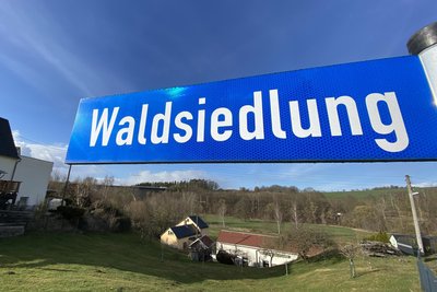 Eine Waldsiedlung gibt es in Weißensand und in Waldkirchen.