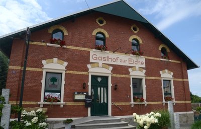 Im Gasthof "Zur Eiche" kocht jetzt eine Küchenmeisterin. Die Traditionsgaststätte hat nicht nur Sauerbraten auf der Karte.