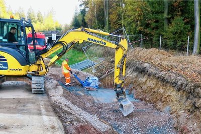 Die Bauarbeiten am Autobahnzubringer dauern an. Deshalb gilt die teilweise Sperrung noch bis Ende nächster Woche. 