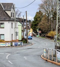 Am Dienstag gab es hier noch freie Fahrt: die B 169 in Stützengrün.