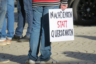 120 Teilnehmer bei Kundgebung auf dem Zwönitzer Markt -