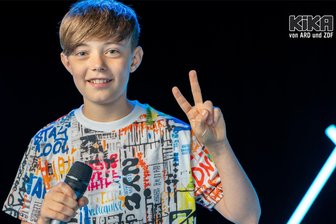 13-Jähriger aus Fraureuth beim Junior-ESC? Franz will für Deutschland antreten - Franz Uhlig bei den Videoaufnahmen in Hamburg. Der 13-Jährige aus Fraureuth, Schüler am Goethe-Gymnasium Reichenbach, steht im Vorausscheid der 22. Ausgabe des Junior Eurovision Song Contests.
