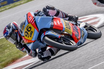 13-Jähriger bei Deutscher Meisterschaft: Neuhausener Motorsportler feiert als Jüngster erfolgreiche Premiere - Mit dem Nummer 96 ging Collin Langer bei seinem ersten Rennen in Oschersleben an den Start.
