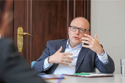 Dass Oberbürgermeister Sven Schulze (Bild) die Wirtschaft zur Chefsache macht, sei richtig, so Gunnar Bertram.