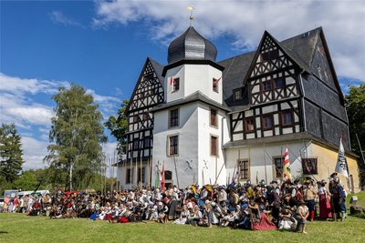 Zum Treuener Schlossfest waren so viele Akteure wie nie zuvor in dessen 18-jähriger Geschichte angereist.
