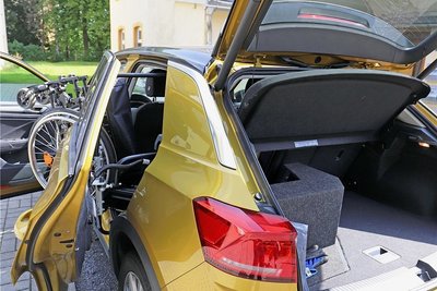 Der Kofferraum des neuen Fahrzeugs wurde speziell umgebaut und angepasst. 