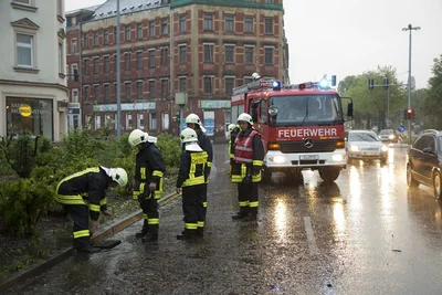 Am Zöllnerplatz in Chemnitz hatte das Wasser am Mittwochabend etwa 40 Zentimeter hoch gestanden.