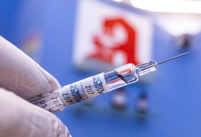 Apotheken übernehmen in der Coronapandemie immer mehr Aufgaben. Nach dem Ausstellen von Impfzertifikaten und Testangeboten sollen sie nun auch impfen.