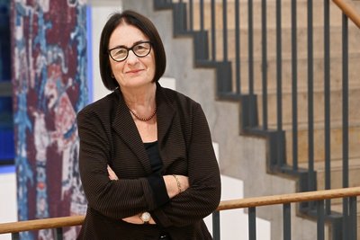 Die Friedensnobelpreisträgerin Irina Scherbakowa zu Gast in Dresden. Nach Beginn des Ukrainekrieges hat sie ihr Heimatland Russland verlassen. 