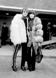 Unter dem Namen Sonny & Cher gelang dem Ehepaar mit "I Got You, Babe" ein Welthit. (Archivbild)