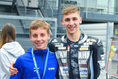 Mika Siebdrath (links) und sein Bruder Marvin sehen sich im nächsten Jahr wieder öfter.