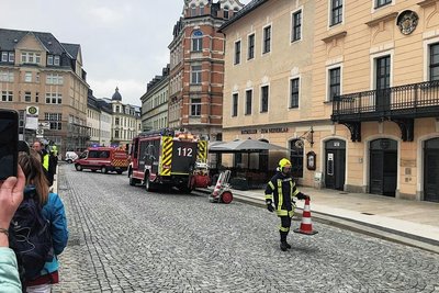 Die Feuerwehr rückte zum Rathaus aus. Gäste und Mitarbeiter wurden evakuiert. Doch es war ein Fehlalarm. 