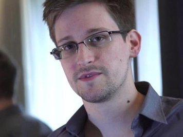 Hier ist der ehemalige US-Geheimdienstmitarbeiter Edward Snowden zu sehen.
