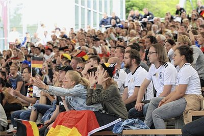 2018 fieberten die Fans noch im Parktheater mit.