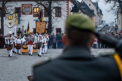 Das Musikkorps der Stadt Olbernhau hat beim feierlichen Gelöbnis auf dem Marienberger Markt für die musikalische Umrahmung gesorgt.