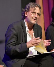 Gekonnt: Intendant Ralf-Peter Schulze hat das Operndoppel inszeniert.