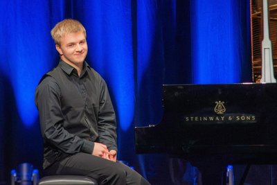 Pianist: Nils Blechschmidt bei einem Konzert vor wenigen Wochen in Bad Elster.