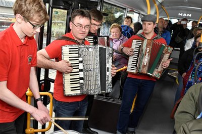 Nach Musik der in Bahn gab es 2019 eine Busfahrt zum Wettbewerb. Es musizierten Constantin Tannhäuser, Rico Schneider, Samuel Horn und Richard Wunderlich (von links).