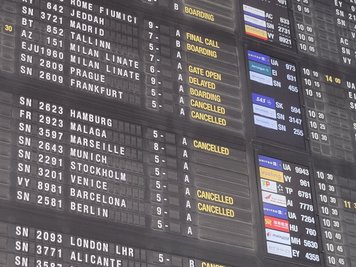 Welche Rechte haben Reisende, wenn der Flug verspätet ist oder ganz gestrichen wird? (Symbolbild)