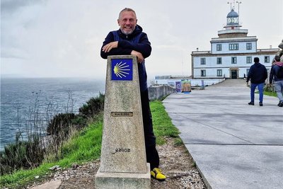 Holm Günther bei seiner Ankunft in Finisterre. Der Schmöllner ging den Campino Francés, den klassischen Jakobsweg.