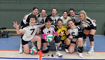 Bezirksliga-Volleyballerinnen des VfB Schöneck.