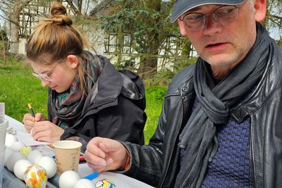 Zum gemeinsamen Eieranmalen lädt der Dorfclub Langenhessen für den 4. April ein.