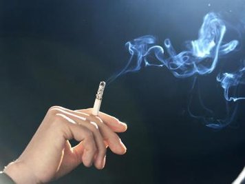  Oft werden Arbeitnehmer auch wegen ihrer Abhängigkeit von Nikotin krank.