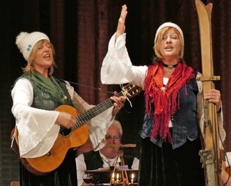 Für die Veranstaltung am Sonntag in Thum haben die Musikantinnen Ulrike Wingenbach und Konstanze Neu-Müller (v. l.) zugesagt. Sie kommen aus dem Westerwald. 