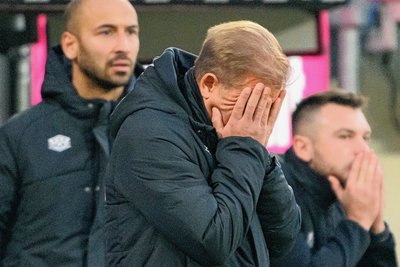 Die Reaktion von Markus Anfang sagt alles. Dynamo braucht zu viele Chancen für ein Tor. 