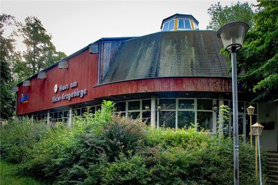 Was lange leer stand, wird endlich gut? Der Investor Lars Faßmann will dem "Haus am Klein-Erzgebirge" neues Leben einhauchen. 