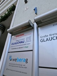 Noch firmiert die Weberag im Glauchauer Rathaus. 