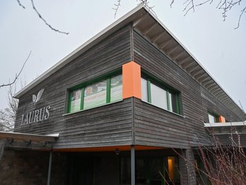 Nur noch der Schriftzug erinnert an das Restaurant Laurus. 