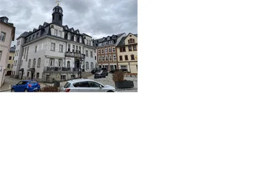 Im Ratskeller am Markt in Schwarzenberg werden laut Betreiber Jan Fuchs immer wieder Dekoobjekte gestohlen.