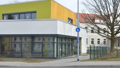 135 Kinder lernen an der Grundschule Weißenborn, die im Ortskern der Gemeinde angesiedelt ist. 