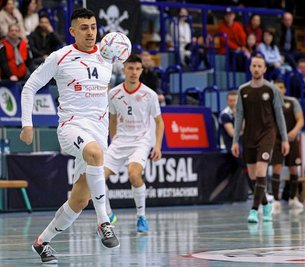 Beim klaren Rückspiel-Erfolg am Samstag gegen den FC St. Pauli konnte sich auch Kennedy Ribeiro (am Ball) von HOT 05 Futsal in die Torschützenliste eintragen. 
